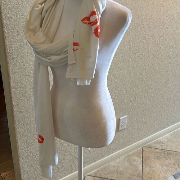 Wildfox Womens Lipstick Kiss Graphic Print Scarf White Red Lips Comfy Lounge New - Picture 5 of 6
